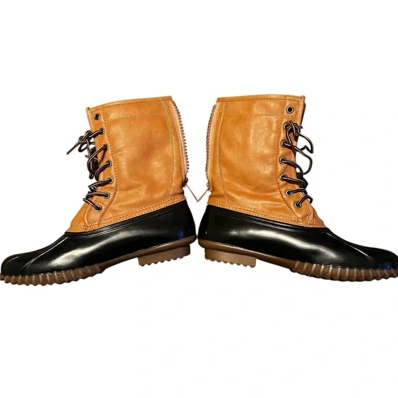 Madden Girl Flurry Red and Black Flannel Lined Full Back Zip Duck Winter Boots - Picture 6 of 6